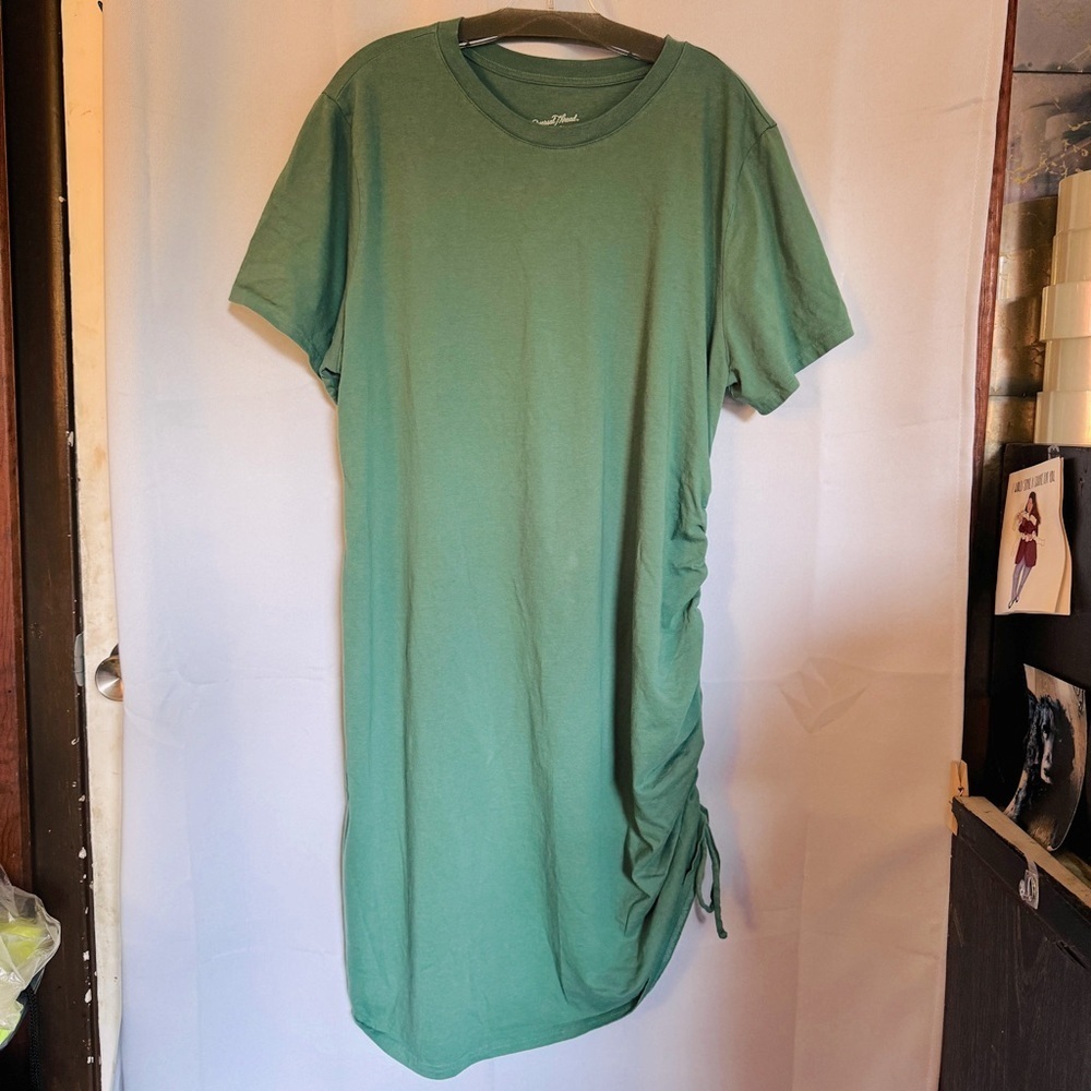 Universal threads casual green dress